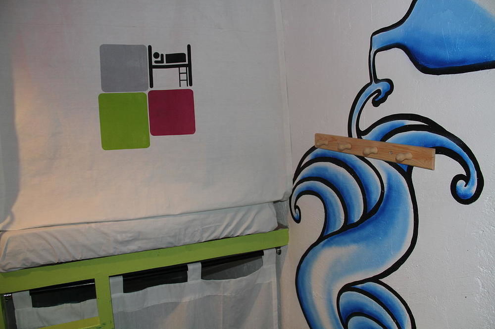 Boracay Box And Ladder Hotel 2*